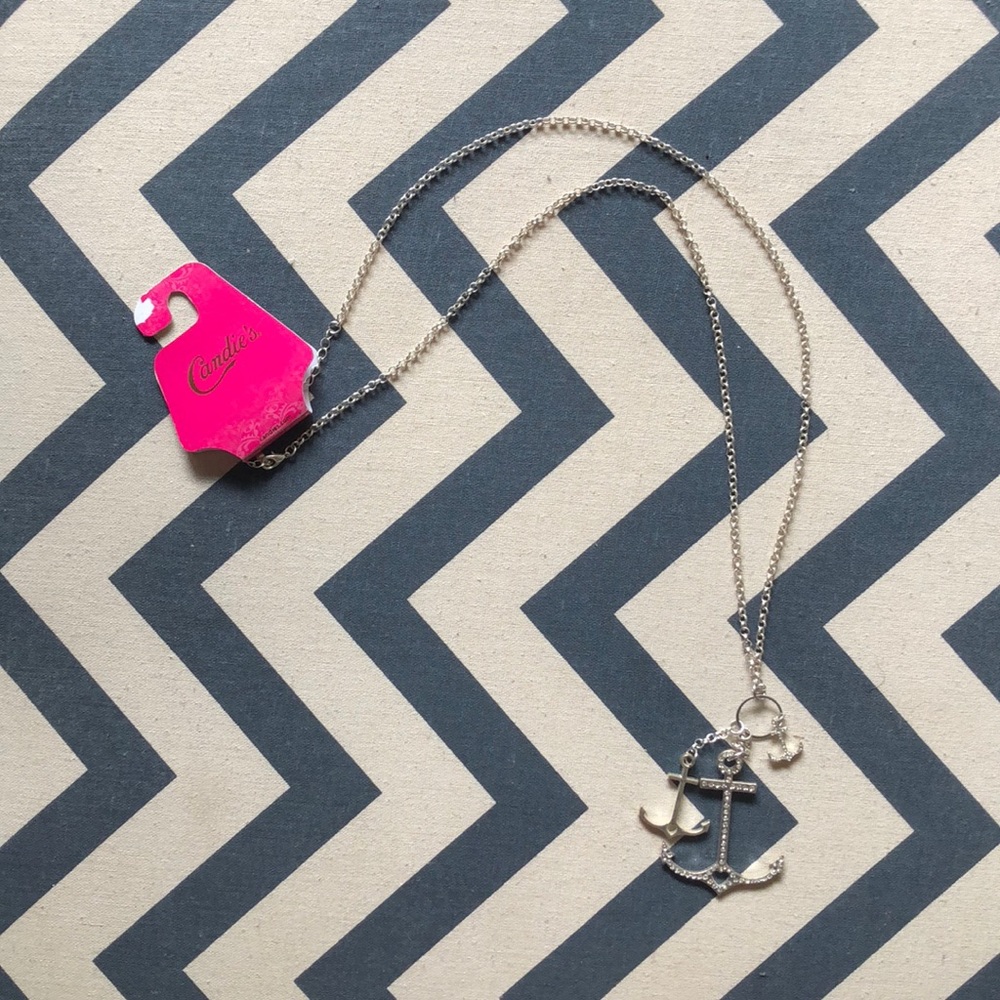 NWT! Candie’s (Kohl’s) multi anchor chain necklace